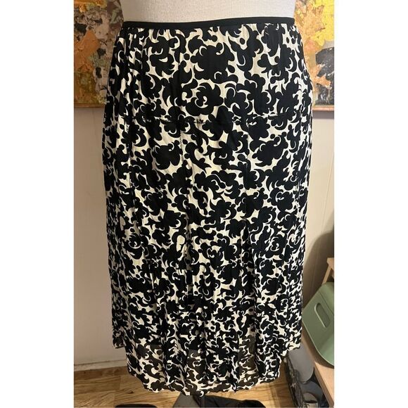 Anthropologie Dresses & Skirts - Anthropologie UNIQUE Evelyn Black and Cream Fringed Nylon Elastic Waist Skirt Si
